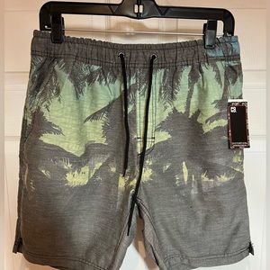 Men’s distortion palm tree shorts size M NWT